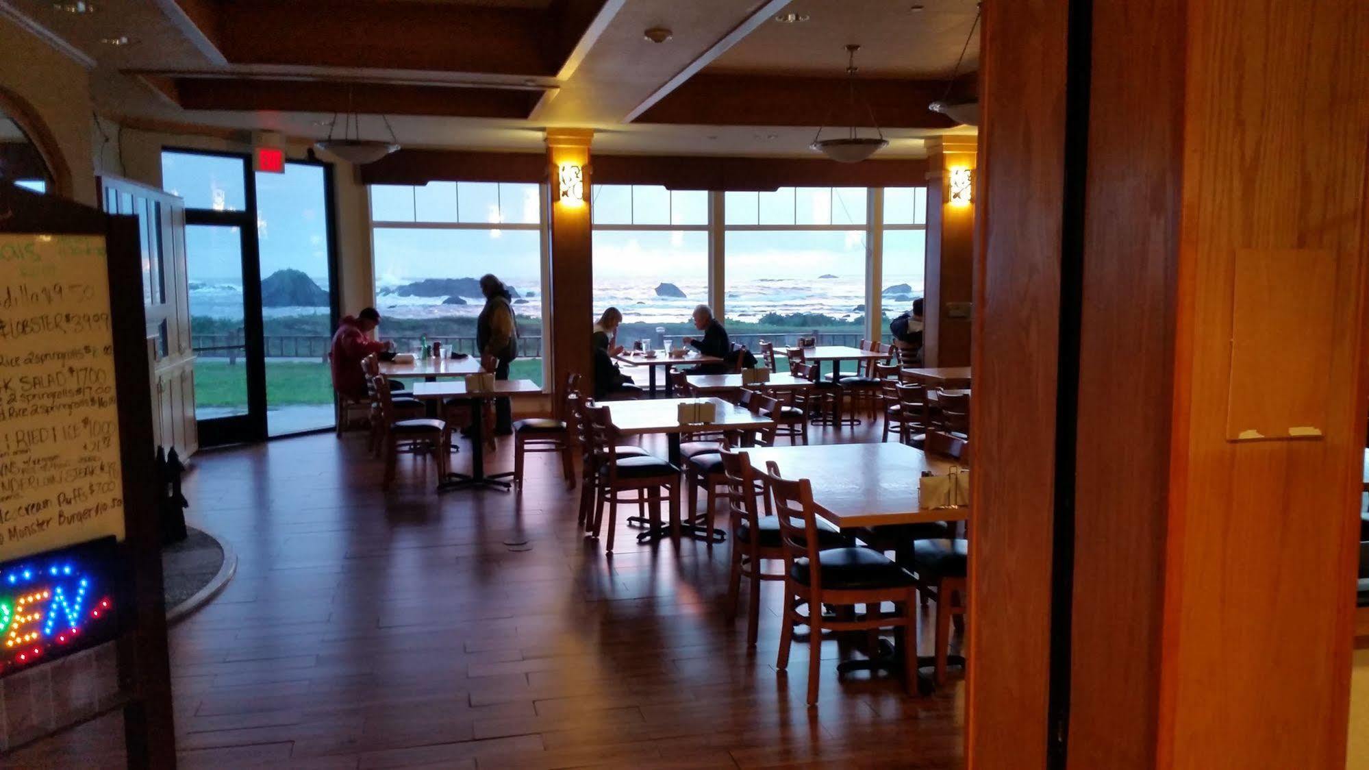 Oceanfront Lodge クレセントシティ エクステリア 写真