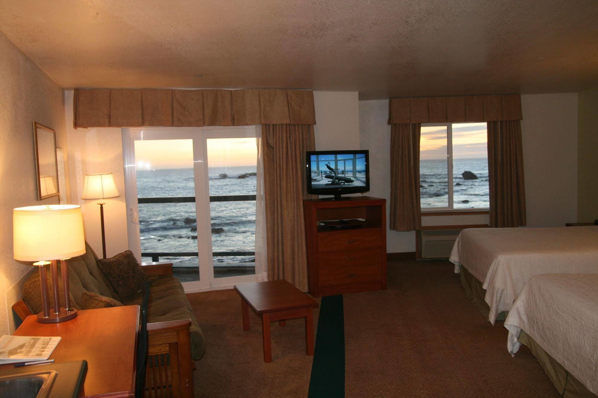 Oceanfront Lodge クレセントシティ エクステリア 写真